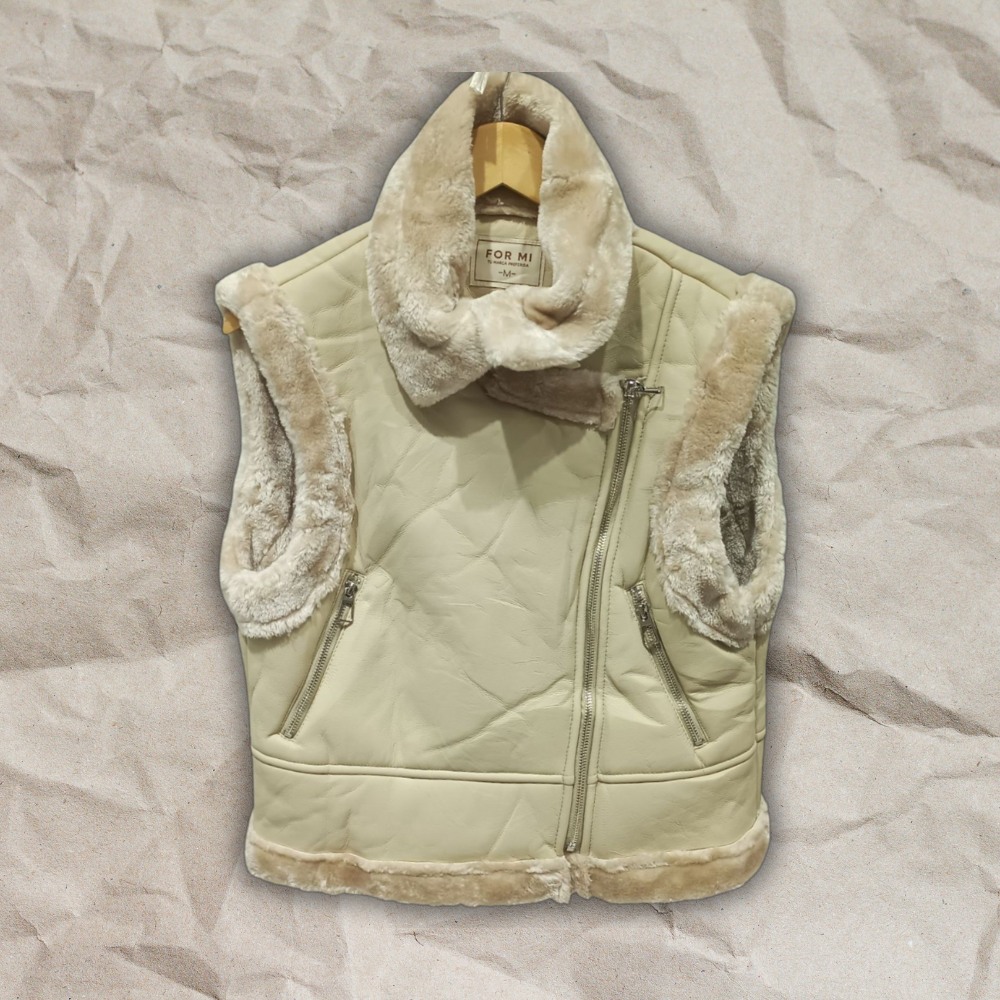 Chaleco exterior tipo cuero e interior corderito - Imagen 2