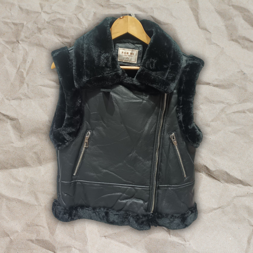 Chaleco exterior tipo cuero e interior corderito - Imagen 3